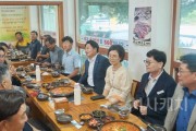 [크기변환]사본 -1. 밥상머리서 듣는 생활민원... 아산시, 이‧통장 오찬간담회 진행 (3).jpg