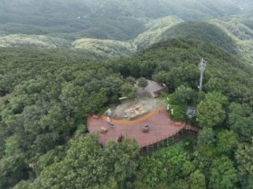 [크기변환]2. 아산시, 광덕산 정상에 자연과 어우러진 쉼터 조성.jpg