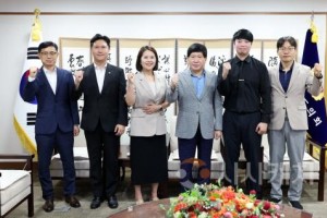[크기변환]250903_충청남도의회 갑질피해 전문상담조사관 위촉식.jpg