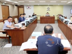 f_2500903_제361회 임시회 제1차 기획경제위원회 (1).JPG