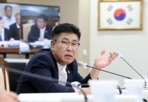 [크기변환]오인철 회의장면.jpg