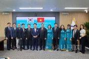 [크기변환]2. 아산시, 베트남 닌빈성 대표단과 상호결연 협력 강화 논의 (2).jpg