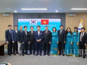 [크기변환]2. 아산시, 베트남 닌빈성 대표단과 상호결연 협력 강화 논의 (2).jpg