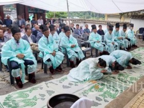 [크기변환]3. 아산시, 만전당 홍가신 선생 484주년 탄신제 봉행 (2).jpg