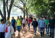 [크기변환]6. 아산시, 제2회 궁평저수지 맨발 황톳길 걷기대회 성황리에 마쳐 (2).jpg