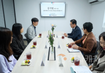 f_복지정책과(김석필 권한대행 사회복지시설 방문-성정종합사회복지관) (1).png