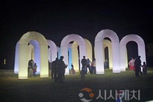 [크기변환]1. 아산시, 2025년 현충사 달빛야행 성황리에 개막 (4).jpg