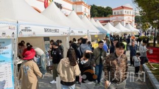 [크기변환]4. ‘온천하고 놀자’ 아산온천축제, 이틀간 1만 명 발길 (1).jpg