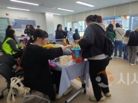 f_5. 아산시가족센터, ‘가을품은 가족愛장터’로 양육친화적 지역 문화 확산 .jpg f_5. 아산시가족센터, ‘가을품은 가족愛장터’로 양육친화적 지역 문화 확산 .jpg