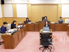 f_3. (사진자료) 제291회 제2차 정례회 행정사무감사_교육위원회.png