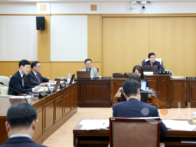 f_(참고사진) 제291회 제2차 정례회 행정자치위원회.png