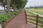 [크기변환]2. 아산시, 곡교천 북단 수변데크 부분 개통.jpg