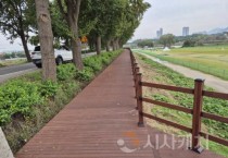 [크기변환]2. 아산시, 곡교천 북단 수변데크 부분 개통.jpg