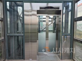 [크기변환]3. 아산시 장항선육교 엘리베이터 교체 완료 (2).jpg