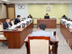 f_251114_제362회 정례회 행정사무감사 기획경제위원회.JPG