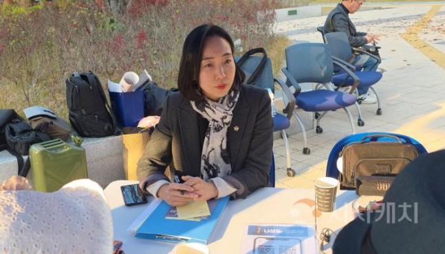 김효숙 세종시부의장, 시민 삶 속 ‘파라솔 의정’…시민과 직접 소통