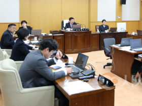 f_(참고사진) 산업건설위원회.png