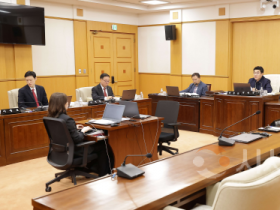 f_(참고사진) 행정자치위원회.png