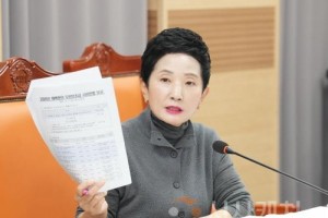 [크기변환]사진1_제263회 제2자 정례회 2026년도 본예산 심사에서 이기애 의원.jpeg