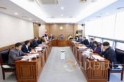 [크기변환]천안시의회 예결특위 사진(251218).jpeg