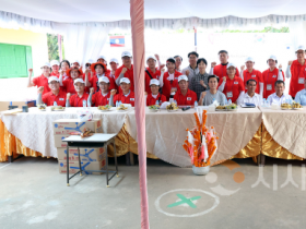 f_라오스 앙야이 마을 봉사단 격려 (1).png