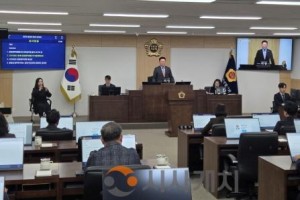 [크기변환]1. 충청광역연합의회, 제7회 정례회 폐회(사진2).jpg