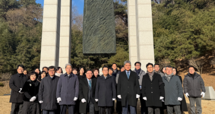 f_1. 천안교육지원청. 2026년 병오년 신년 참배 (2).png