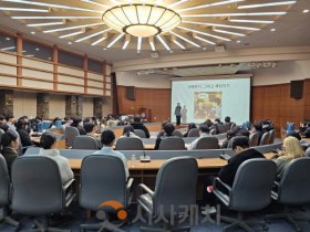 [크기변환]사진 4. 예비 대학생을 위한 특강.jpg