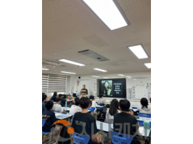 f_1. (대한독립&nbsp;만세!&nbsp;유관순&nbsp;언니는&nbsp;누구일까) 수업 장면.png