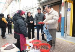 최민호 세종시장, 대평시장서 설 명절 준비…전통시장 활성화 힘 보태