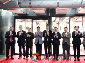 f_3. 전국 최초 폐지하보도에 첨단 미래농업을 심다 1.png