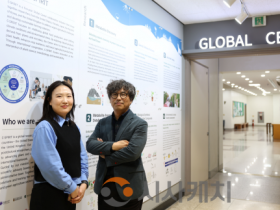 f_사진 1. 선문대 유전체 기반 BioIT 융합연구소가 HIT-EC’를 개발했다(좌 한소라 교수, 우 오태진 교수).png