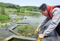 박경귀 아산시장, 신정호수 환경정화 현장 방문 격려