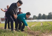 박경귀 아산시장, 도고 ‘쪽파 잎마름’ 피해 현장…농업인들 애로사항 청취