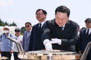 이장우 대전시장, 제78주년 광복절 현충원 참배