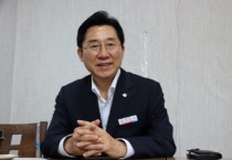 [인터뷰] 박경귀 아산시장 “시민들을 정말 신나게 해 주고 싶다”